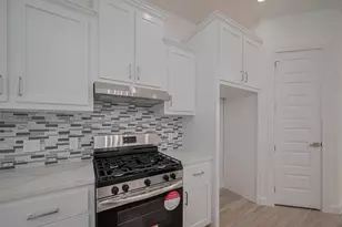 7307 W Knoll St, Houston, TX 77028 - Photo 3