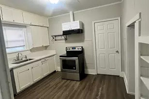 1401 Edison St, Baytown, TX 77520 - Photo 7