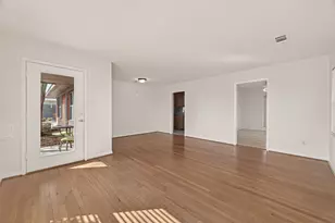 1835 Seaspray Ct, Houston, TX 77008 - Photo 3