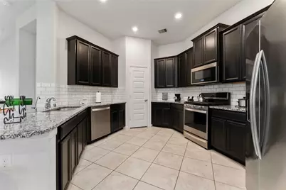 2425 Temple Crag Drive, Rosharon, TX 77583 - Photo 3