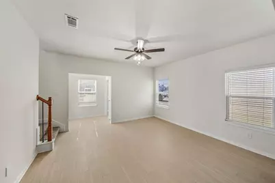 716 W Dallas Street, Conroe, TX 77301 - Photo 7