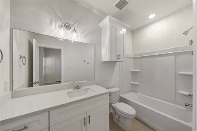 716 W Dallas Street, Conroe, TX 77301 - Photo 17