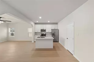 716 W Dallas St, Conroe, TX 77301 - Photo 11