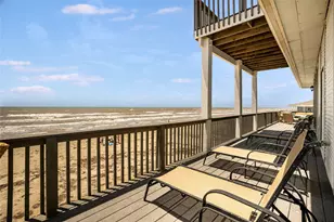 4230 Maison Rouge Ct, Galveston, TX 77554 - Photo 13