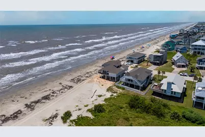 4230 Maison Rouge Court, Galveston, TX 77554 - Photo 5