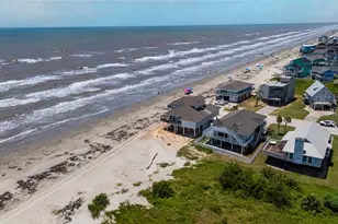 4230 Maison Rouge Ct, Galveston, TX 77554 - Photo 5