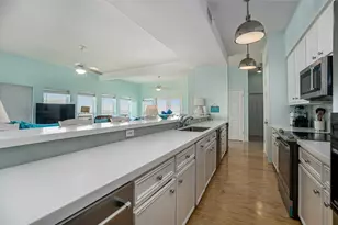 4230 Maison Rouge Ct, Galveston, TX 77554 - Photo 17