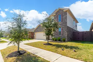 505 Prairie Grass Trl, Clute, TX 77531 - Photo 3