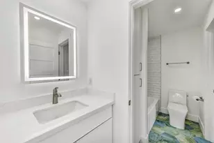 1326 Hawaii Dr, Galveston, TX 77554 - Photo 31