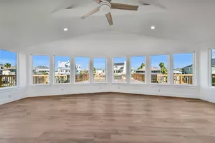 1326 Hawaii Dr, Galveston, TX 77554 - Photo 7