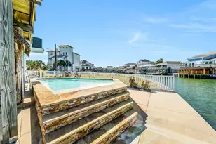 1326 Hawaii Dr, Tiki Island, TX 77554 - Photo 43