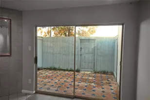 5056 Glenmont Dr, Houston, TX 77081 - Photo 11