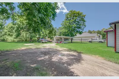 819 Baker Circle, Liberty, TX 77575 - Photo 21