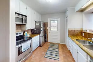 315 Pine St, Lake Jackson, TX 77566 - Photo 11