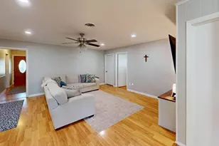 315 Pine St, Lake Jackson, TX 77566 - Photo 7
