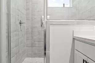 829 N Emile St, Houston, TX 77020 - Photo 21