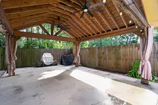 18299 Hollyberry Ct, Porter, TX 77365 - Photo 5