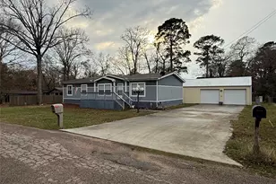 178 Commanche Dr, Onalaska, TX 77360 - Photo 1