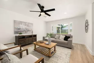 4321 Kingfisher Dr, Houston, TX 77035 - Photo 9