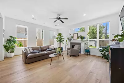 723 W 16th Street, Houston, TX 77008 - Photo 7