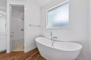 4719 Nina Lee Ln, Houston, TX 77092 - Photo 9