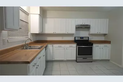 7322 Pine Bower Court, Humble, TX 77346 - Photo 9