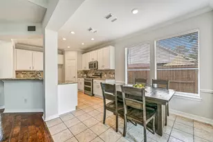 13611 Apple Knoll Ct, Houston, TX 77059 - Photo 9