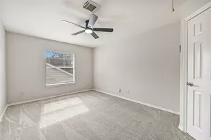 13611 Apple Knoll Ct, Houston, TX 77059 - Photo 23