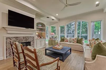 170 N Taylor Point Drive, The Woodlands, TX 77382 - Photo 17