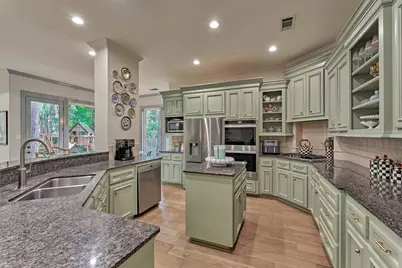 170 N Taylor Point Drive, The Woodlands, TX 77382 - Photo 23