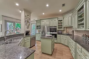 170 N Taylor Point Dr, The Woodlands, TX 77382 - Photo 23