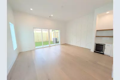 1322 Lawrence Street, Houston, TX 77008 - Photo 11