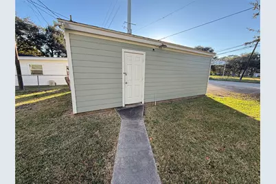 8109 Magnolia Lane, Hitchcock, TX 77563 - Photo 19