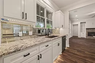 2401 Cunningham Dr, Pearland, TX 77581 - Photo 19