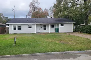 2325 Butler Dr, Orange, TX 77630 - Photo 1