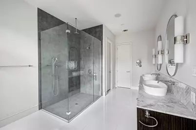 8317 Hunters Creek Drive, Hunters Creek Village, TX 77024 - Photo 19