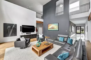 8317 Hunters Creek Dr, Hunters Creek Village, TX 77024 - Photo 9