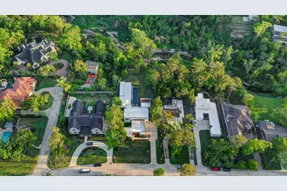 8317 Hunters Creek Drive, Hunters Creek Village, TX 77024 - Photo 49