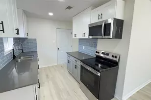 829 Canfield St, Liberty, TX 77575 - Photo 3