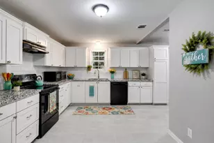 12313 23rd St, Santa Fe, TX 77510 - Photo 9