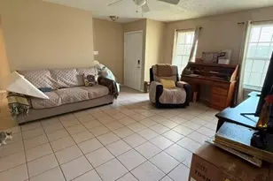 1025 Zach Rd, Hempstead, TX 77445 - Photo 9