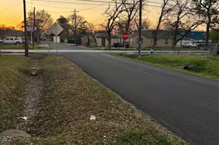 604 Yorkshire St, Houston, TX 77022 - Photo 3