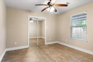 3723 Putnam Dr, Bacliff, TX 77518 - Photo 7
