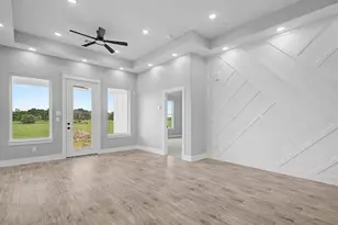 1220 Appaloosa Cir, Angleton, TX 77515 - Photo 15