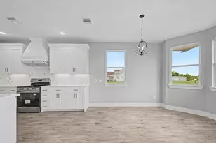 1220 Appaloosa Cir, Angleton, TX 77515 - Photo 17
