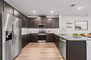 8001 Scanlan Trl, Missouri City, TX 77459 - Photo 11