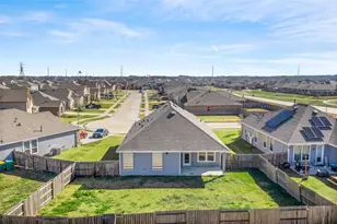 996 Camellia Hls Ln, La Marque, TX 77568 - Photo 23