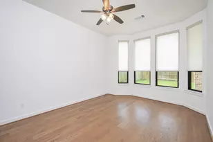 518 Bedias Creek Dr, Conroe, TX 77304 - Photo 5