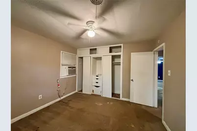 401 Honeysuckle Drive, La Marque, TX 77568 - Photo 7