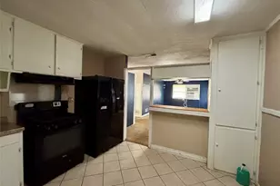 401 Honeysuckle Dr, La Marque, TX 77568 - Photo 17